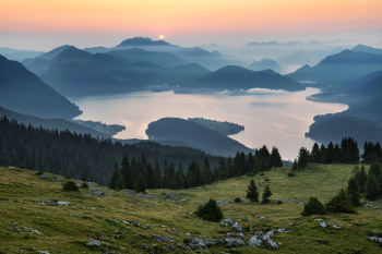 bayerische-alpen-landschaft-berge-1807240546