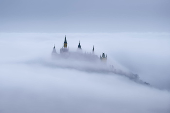 hohenzollern-ueber-wolken-schloss-1411300850