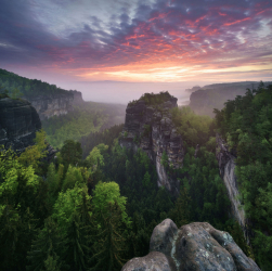 saechsische-schweiz-elbsandsteingebirge-sonnenaufgang-1705150511