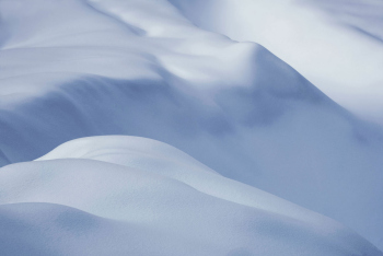 schnee-abstrakt-minimalistisch-1701061648